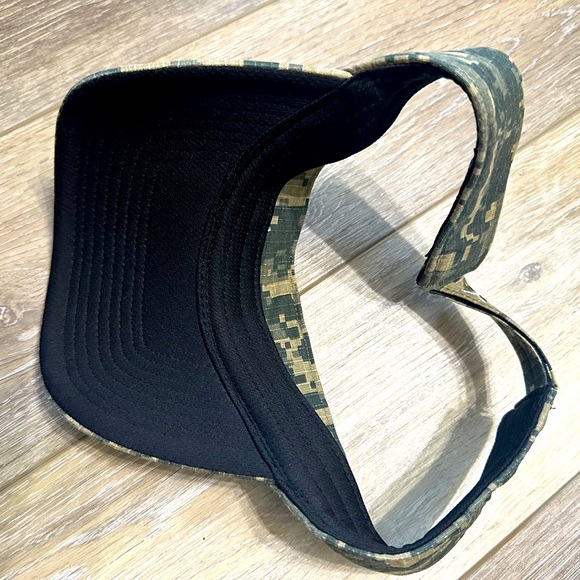 🖤 Avid gear camouflage vizier one size fitsmost excellent condition - Picture 3 of 4